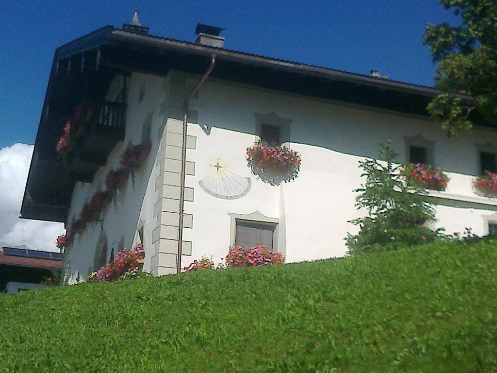 Oberdeutinghof Apartment Saalfelden Bagian luar foto